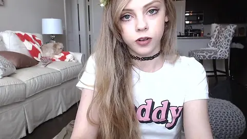 Cute blonde teen fucking herself w dildo