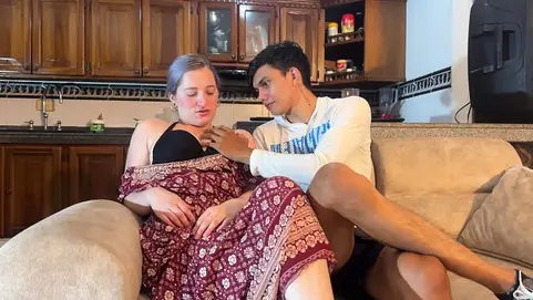 Ashleysoy gets her first taste of hardcore POV action with JOVEN Madraste in La Virginehd, A subtitle in Spanish