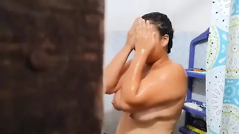 My stepfather enjoys to observe me dance while he witnesses my big bootie in act