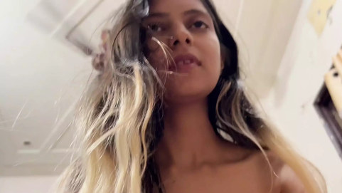 Bashful Indian gf gives in to her kinky beau's fantasies