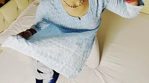 Indianmahi1's steaming poon gets pummeled rock-hard in sizzling Indian flick