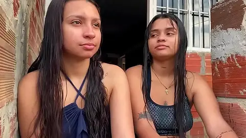 Lizeth Elianny & Liseth Iris get insatiable with each other's cock-squeezing fuckboxes