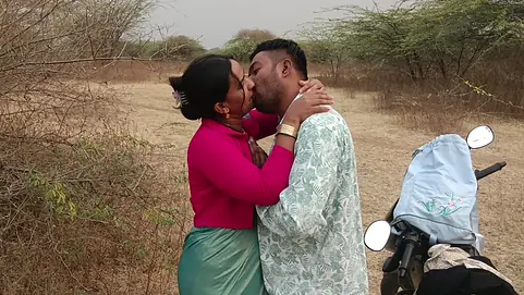 Horny Indian Bhabhi Hot Sex Outdoor Filming For Public