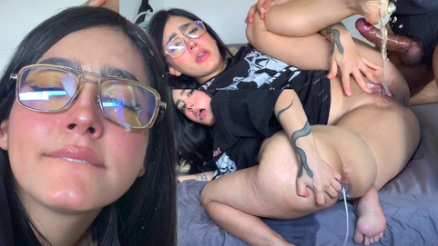 Big Miche Sussie squirts while taking it in the ass and face